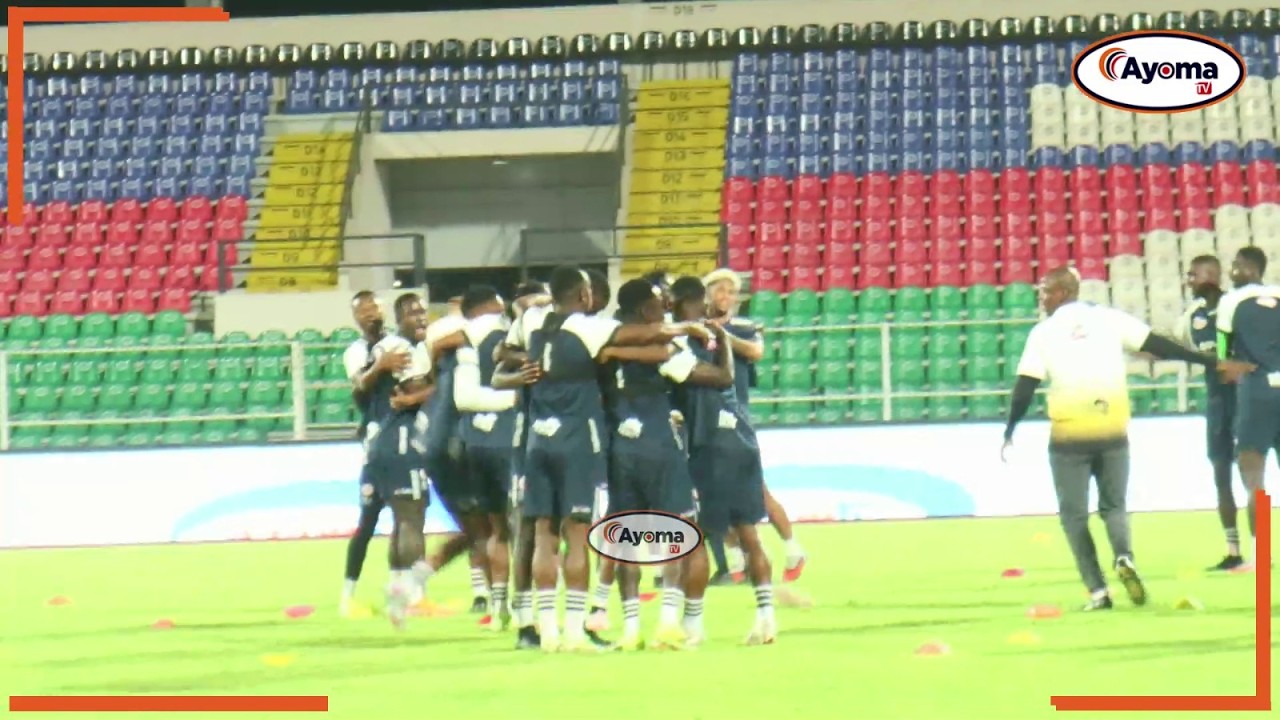 KIMEWAKA HUKU: TAZAMA WALICHOKIFANYA WACHEZAJI WA SIMBA USIKU HUU MUDA WA MAZOEZI KUELEKEA DABI