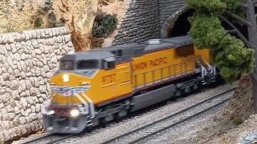 MTH UP Dash-9 Coal Drag!    at Alamo Model Railroad Engineer