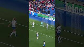 Superb Sophie Baggaley! 🧱🧤 #brightonandhovealbion