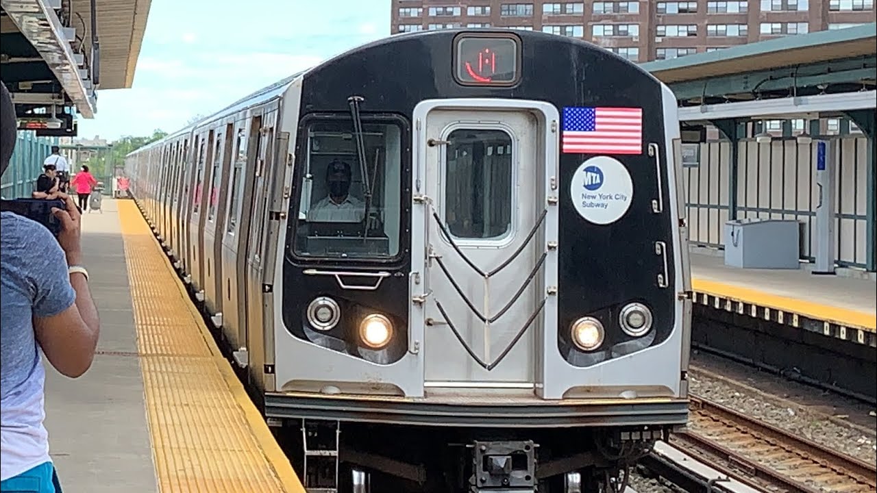 R160b R Train MTA Subway | R160B Siemens (A) Train @ Beach 36th Street - YouTube