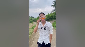 Cậu bé tốt bụng ăn kẹo xiên và cái kết hài hước #shorts #tiktok #video