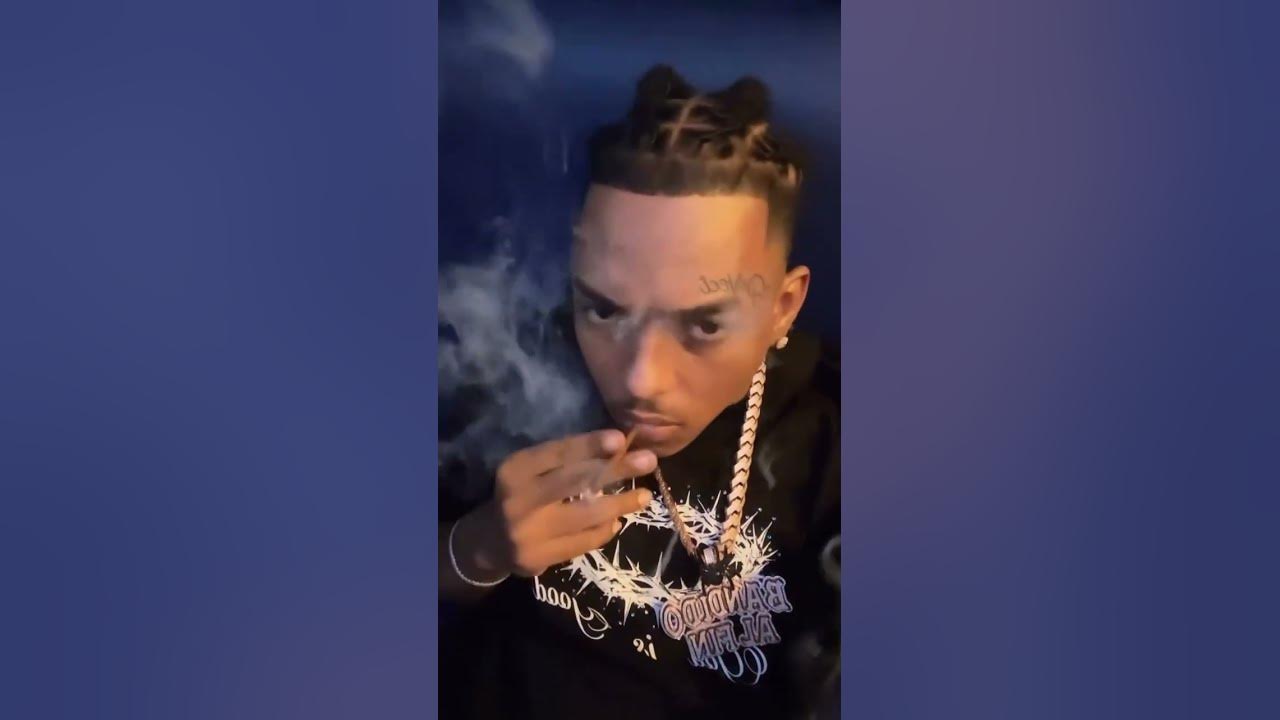 lil Naay fumando zaza Dios lo quizo así lil Naay fumando zaza Dios lo quizo así