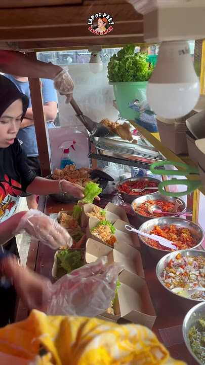 Ayam geprek tapi sambelnya menyala #ayamgeprek #kuliner #shorts