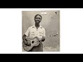 Capture de la vidéo Jean-Bosco Mwenda Wa Bayeke - Masanga (Version Chantée 1952)