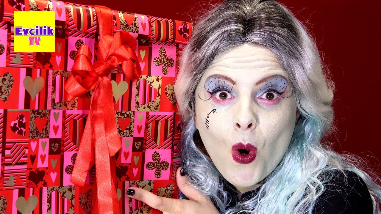 Monster High Frankie Stein Dev Sürpriz Oyuncak Kutusu 4  - Evcilik TV