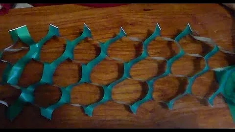 Guirnalda nido de abeja -  Honeycomb Garland.