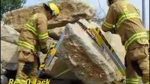 Res-Q-Jack Demonstration - Rock Lifting