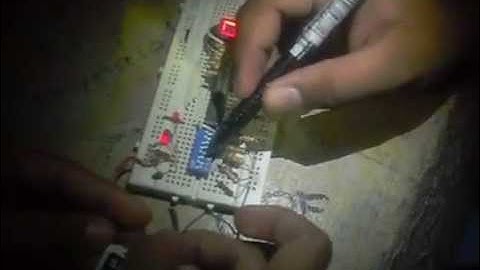 4-bit to hexadecimal Decoder