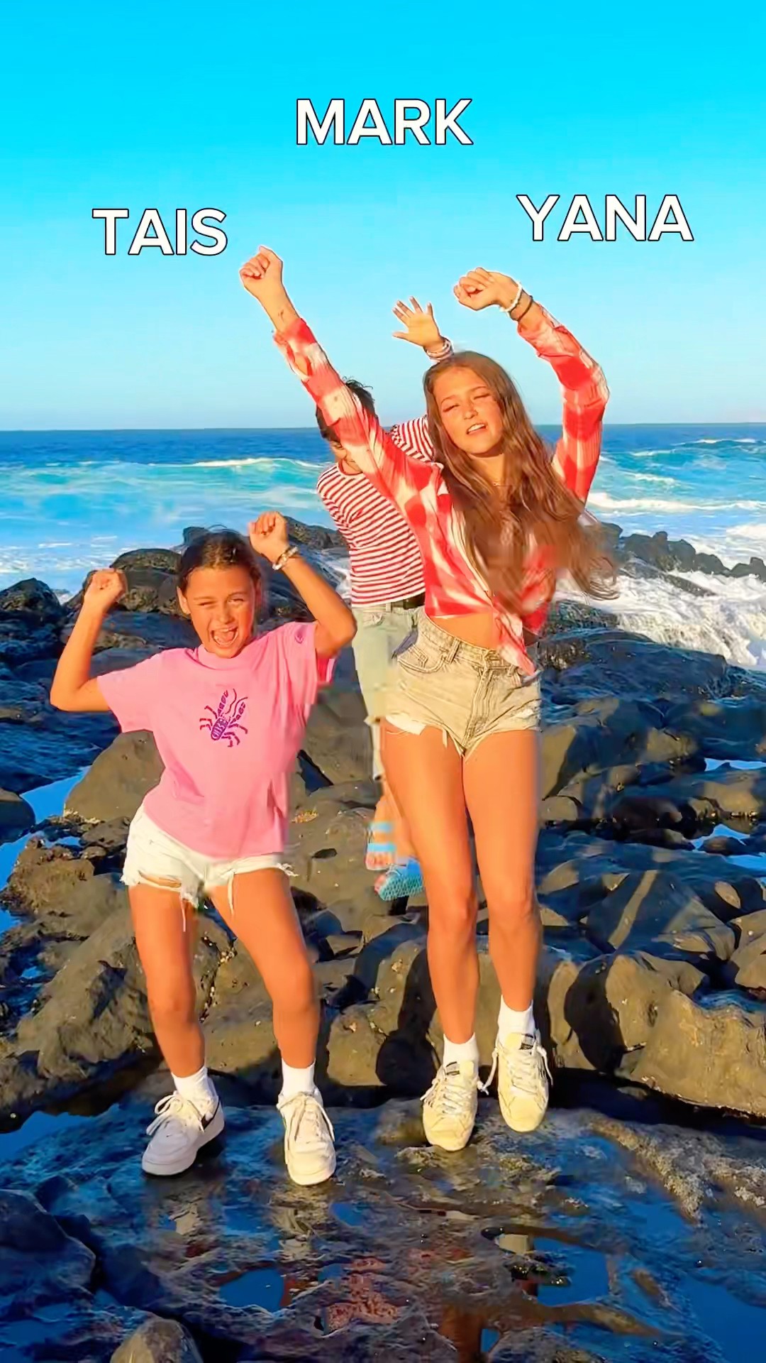 These waves of incredible beauty?? @markchirkin @_miss_tais_ #tryitorleaveit
