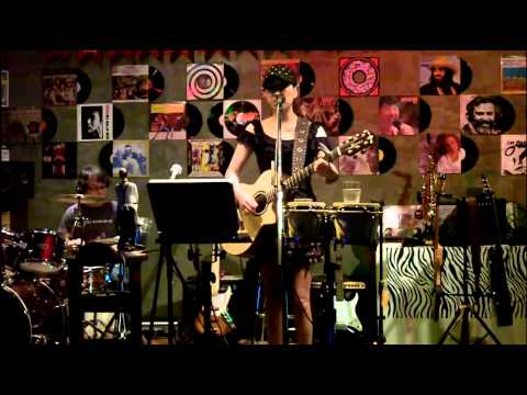 열정의가수연희라이브 신천아지트music live club(이문세-사랑은 늘 도망가).avi