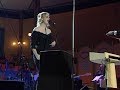 Capture de la vidéo Trisha Yearwood - How Do I Live (Pavarotti & Friends)