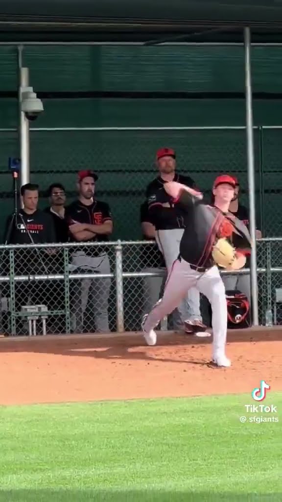 Verlander gives Hayden Birdsong pitching advice