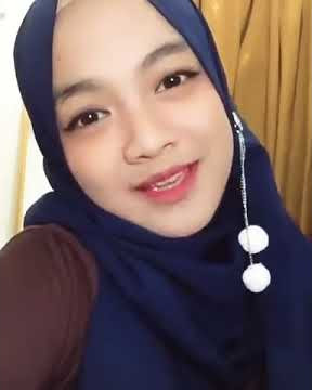 Wanita hijab yg Lagi Virall di Instagram.