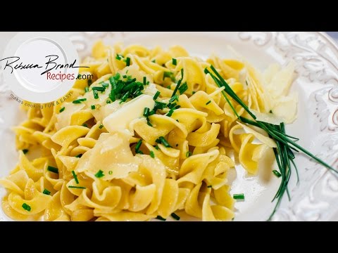 Super Butter Noodles with Parmesan Cheese and Chives Recipe