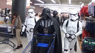 🎅 Darth Vader's Christmas shopping 🎄 A Star Wars Holiday Special video