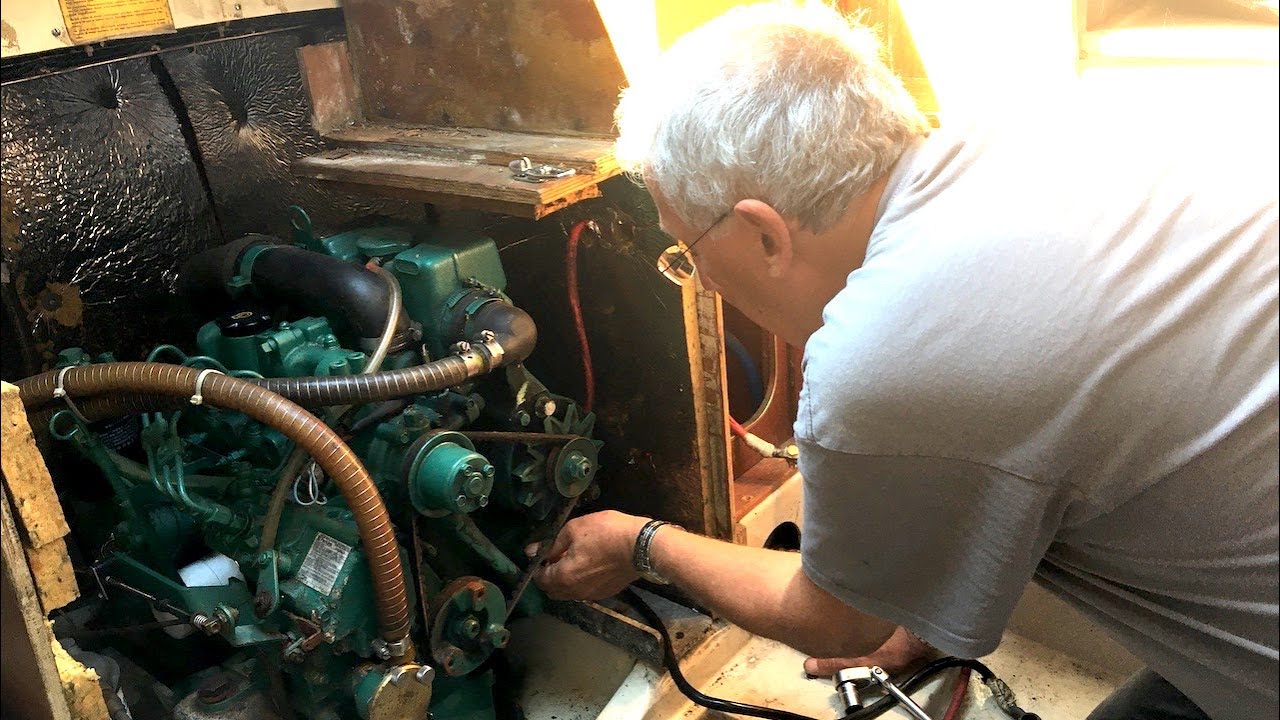 Servicing a marine diesel engine PART 3 secondary fuel filter