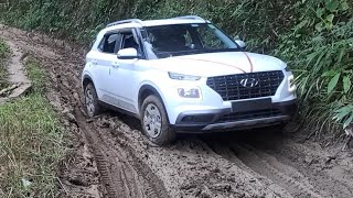 Hyundai Venue Off Road Driving - test drive in muddy road Hyundai Venue Ground Clearance