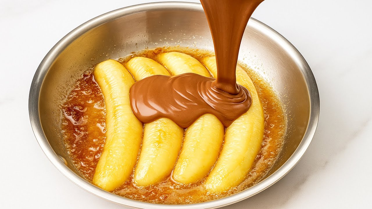 No Oven Needed! 😱 Caramel Banana Cake in Just 15 Minutes