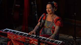 Rachael Sage &amp; The Sequins - "Blue Sky Days" Live at The Howland Center