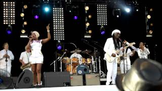 Chic Featuring Nile Rodgers "Get Lucky" chords