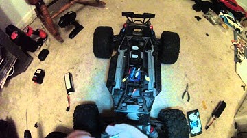 X-Maxx: How to remove the front section