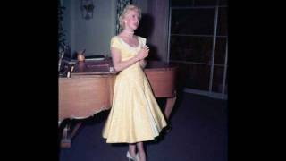 Video voorbeeld van "DORIS DAY   WE KISS IN A SHADOW   1951.wmv"