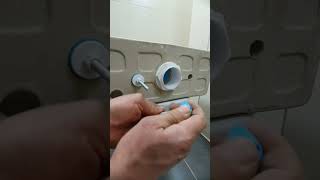 Klozet Kapağı Takmak Için Izlenecek Adımlar