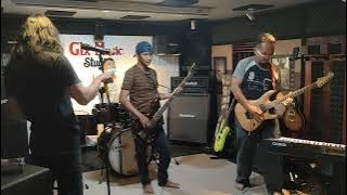 God Bless - Bis Kota (Cover) by. COMODO BOYS