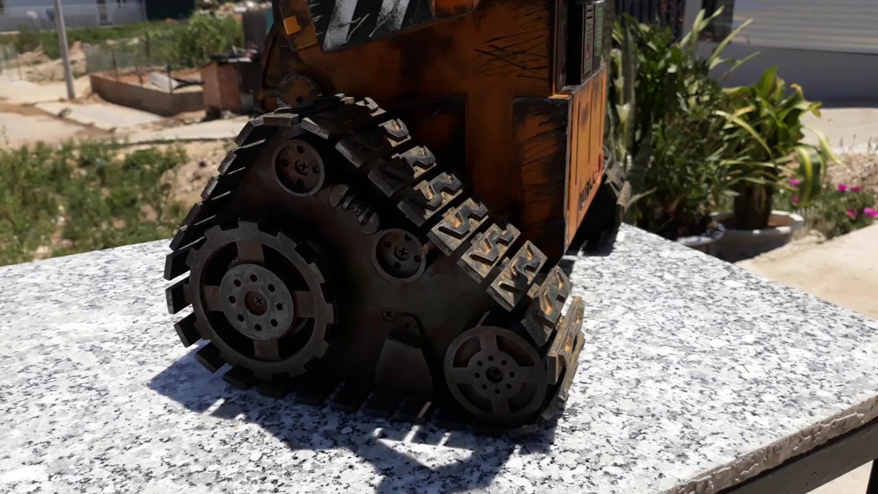 Character wall e is made of mdf wood - YouTube