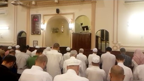 القارئ إلياس بخش صلاه التهجد بمسجد معاذ بن جبل بجده ليله ٢٨/٩/١٤٣٨