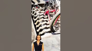 #fcnfm Differentially driven twin-shaft shredder preventing strap and wire entanglement