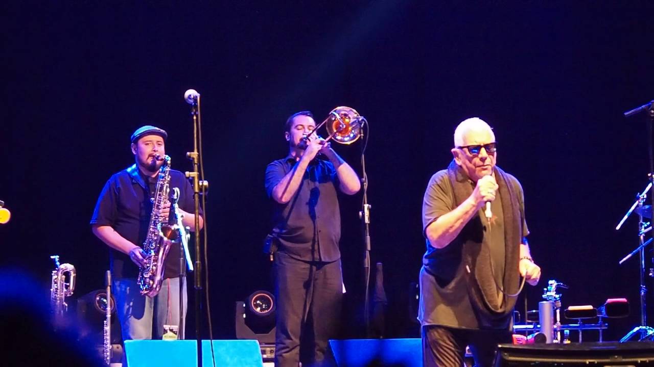 Eric Burdon & The Animals - "Hold On, I'm Comin" live ...