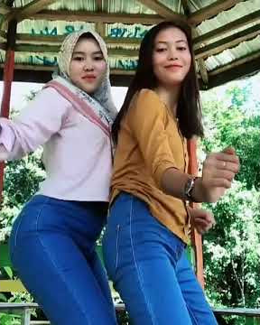 jilbab goyang ngebor #jilbab #jilboobs #tiktokhits #tiktokhot #goyanghot