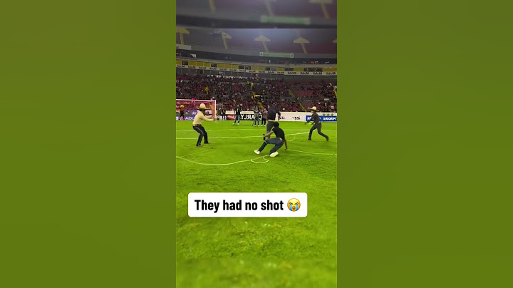 This halftime show 😂 (via @identomkt/TT)