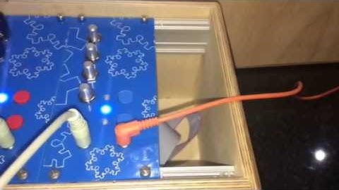 Quick glitch delay demo