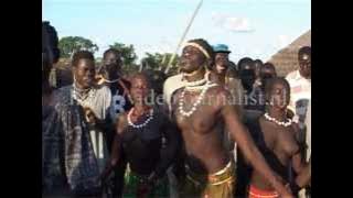 SOUTH SUDAN: traditional dance welcoming new governor