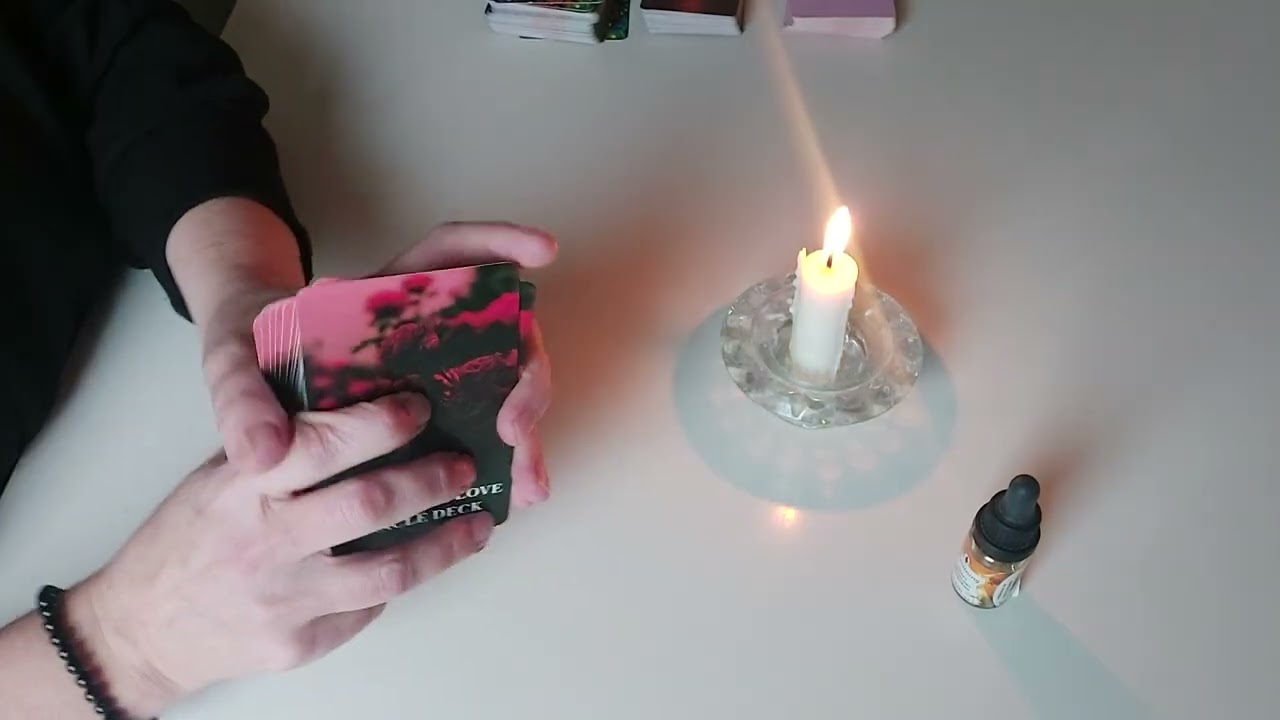 Kärlek I separation ❤️ en fika på stan är en fortsättning på en ny början tillsammans ❤️ tarot