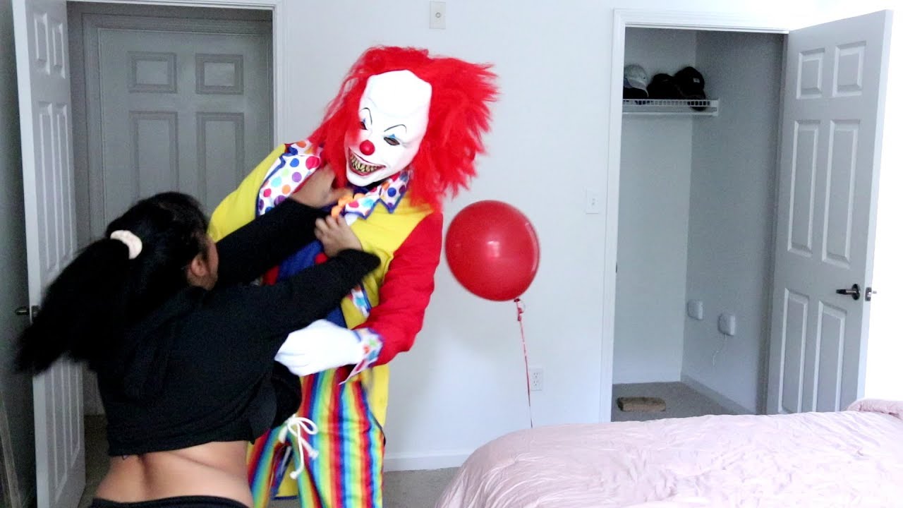 flightreacts, casanova, it, prank, clown, clown prank, it clown, comedy, pe...