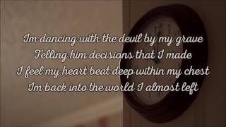 Vignette de la vidéo "The Harmaleighs - I Keep Ticking On Lyrics"