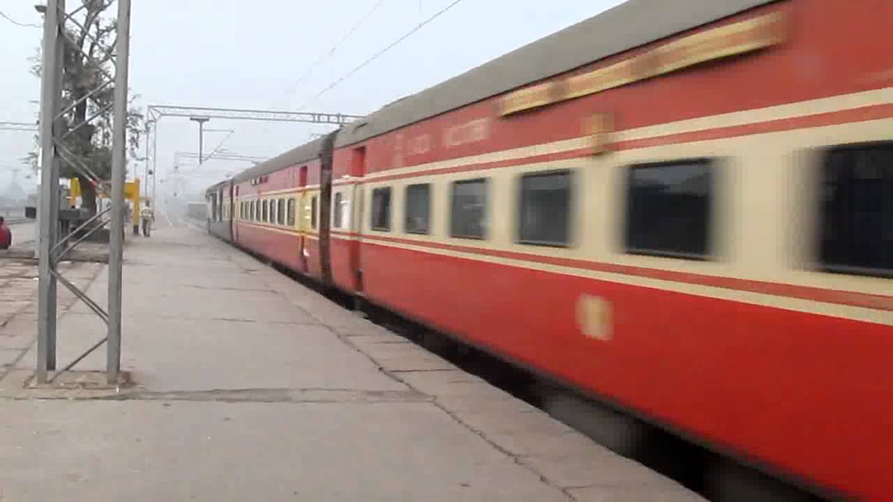 BSP Rajdhani with AJNI WAP-7 30303 - YouTube