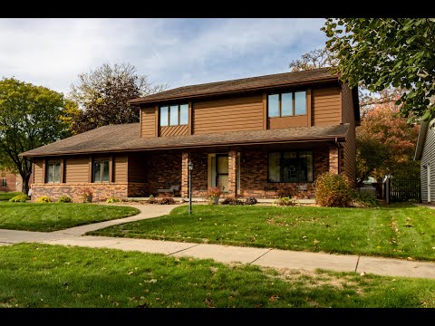1313 Cliffview AVE, Onalaska, WI home video tour