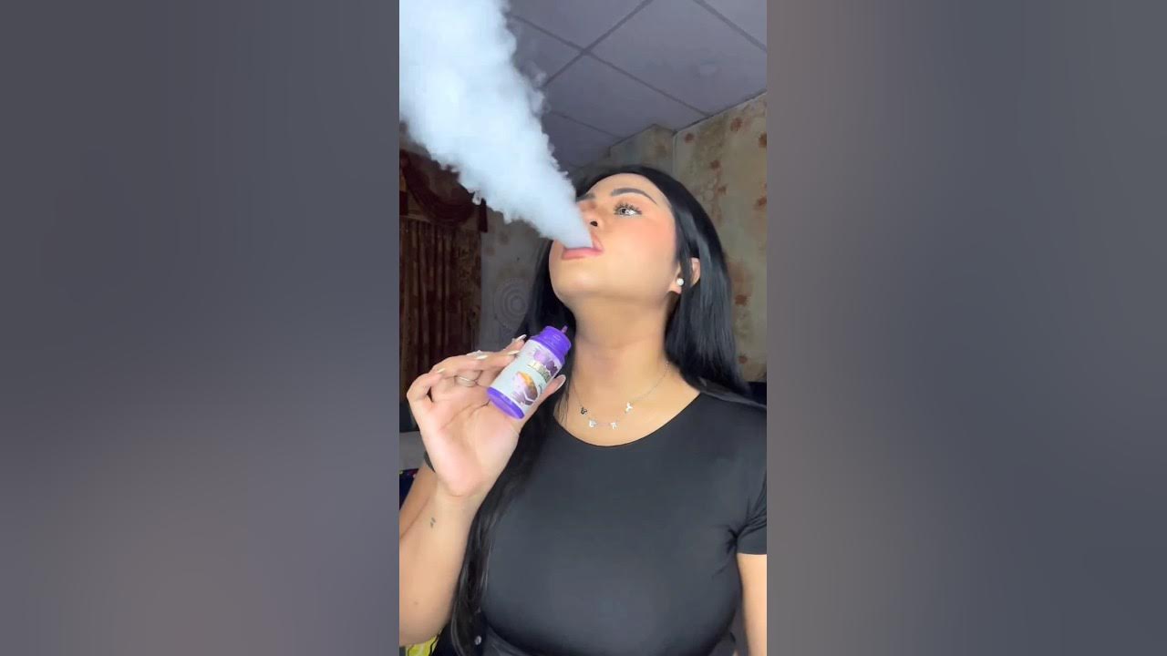 vape ringer smoke girl vape tricks hookah bar hukka #shorts vape ringer smoke girl vape tricks hookah bar hukka #shorts