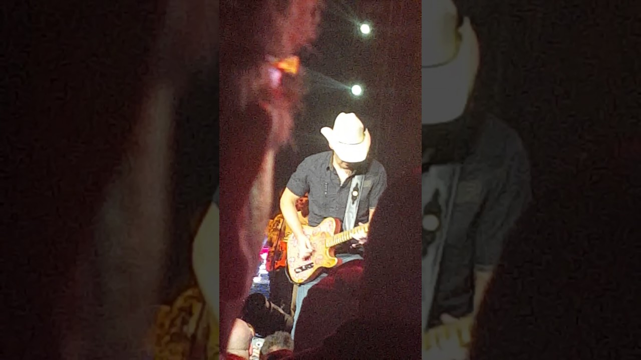Brad Paisley 2-17-17