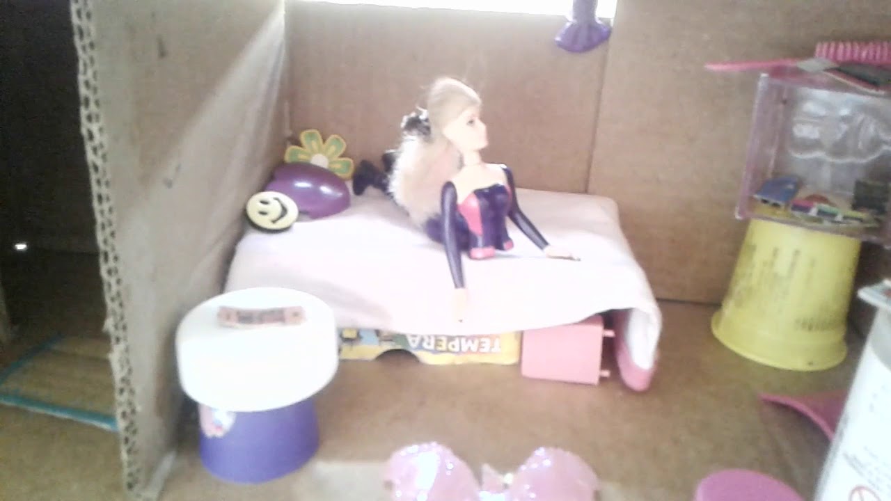Tour pela minha casinha da barbie de papelão 🏡😘