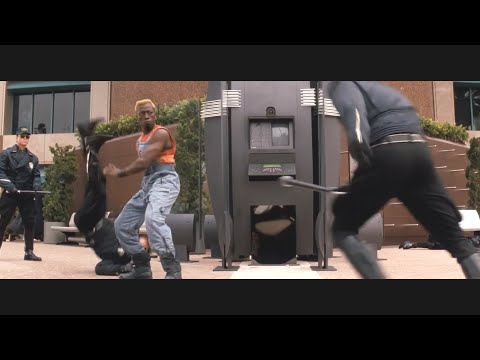 Wesley Snipes wrecks the Future Police | Demolition Man (1993)