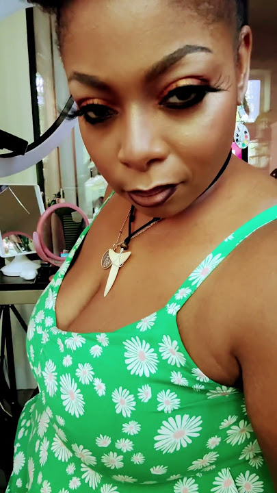 Hot 🥵 #makeuplook #fypviral #artwork #makeupvideosforbiggners #beautyhacks #makeup #artist #makeupt