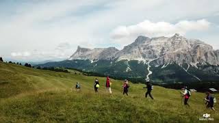 Прогулка по альпийским лугам с видом на трехтысячники Marmolada, Civetta и Pelmo