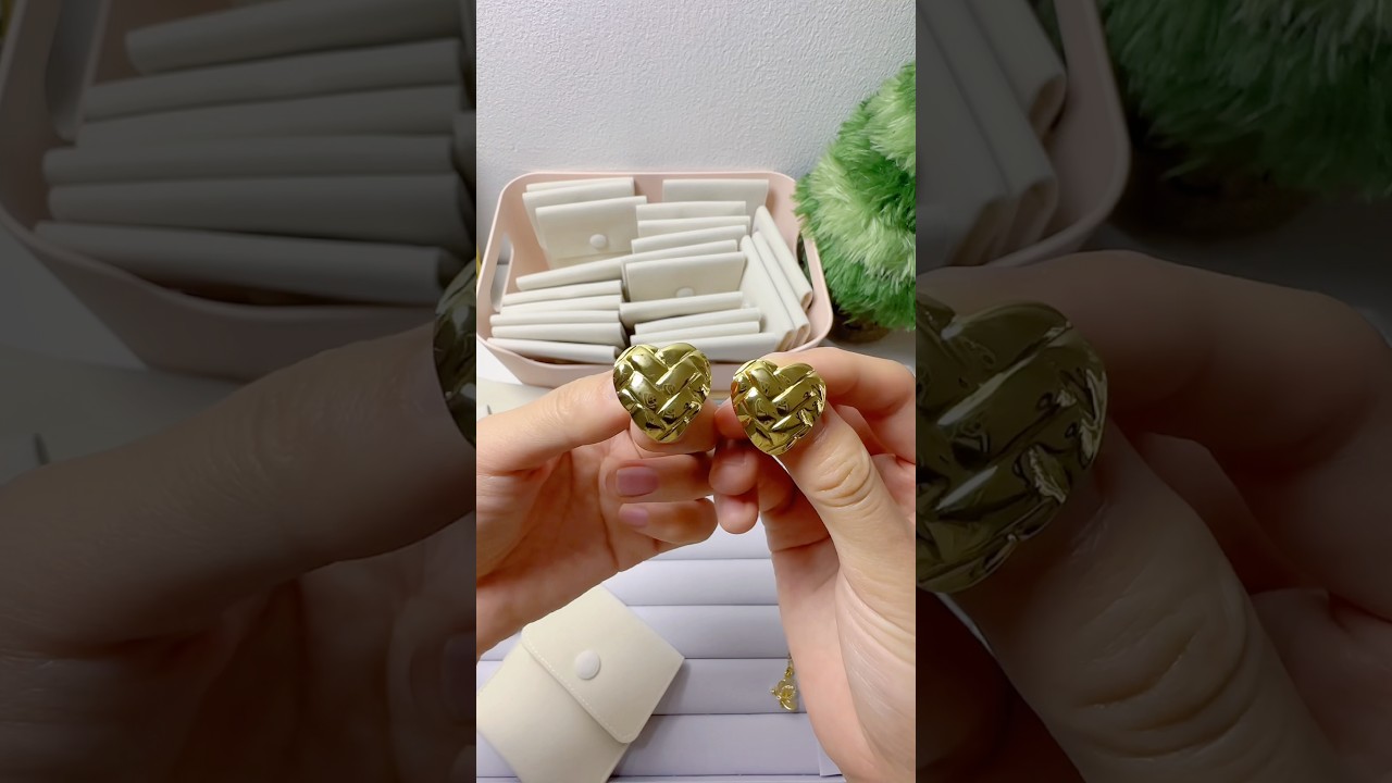 Unboxing let’s open Vanessa’s 8 mystery bags! 