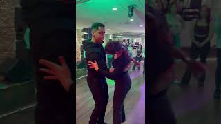 Intermediate Bachata Class Demo - Demetrio &amp; Nicole - Bachata Dance Academy #bachata #bachatadance