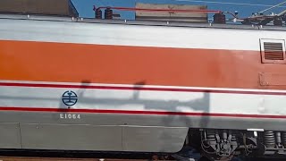 𝟮𝟬𝟮𝟱.𝟭𝟮.𝟮𝟯⠀𝗘𝟭𝟬𝟬𝟬型電力機車推拉運轉⠀⠀自強號 𝟭𝟮𝟯次 山線 往屏東 大村南通過